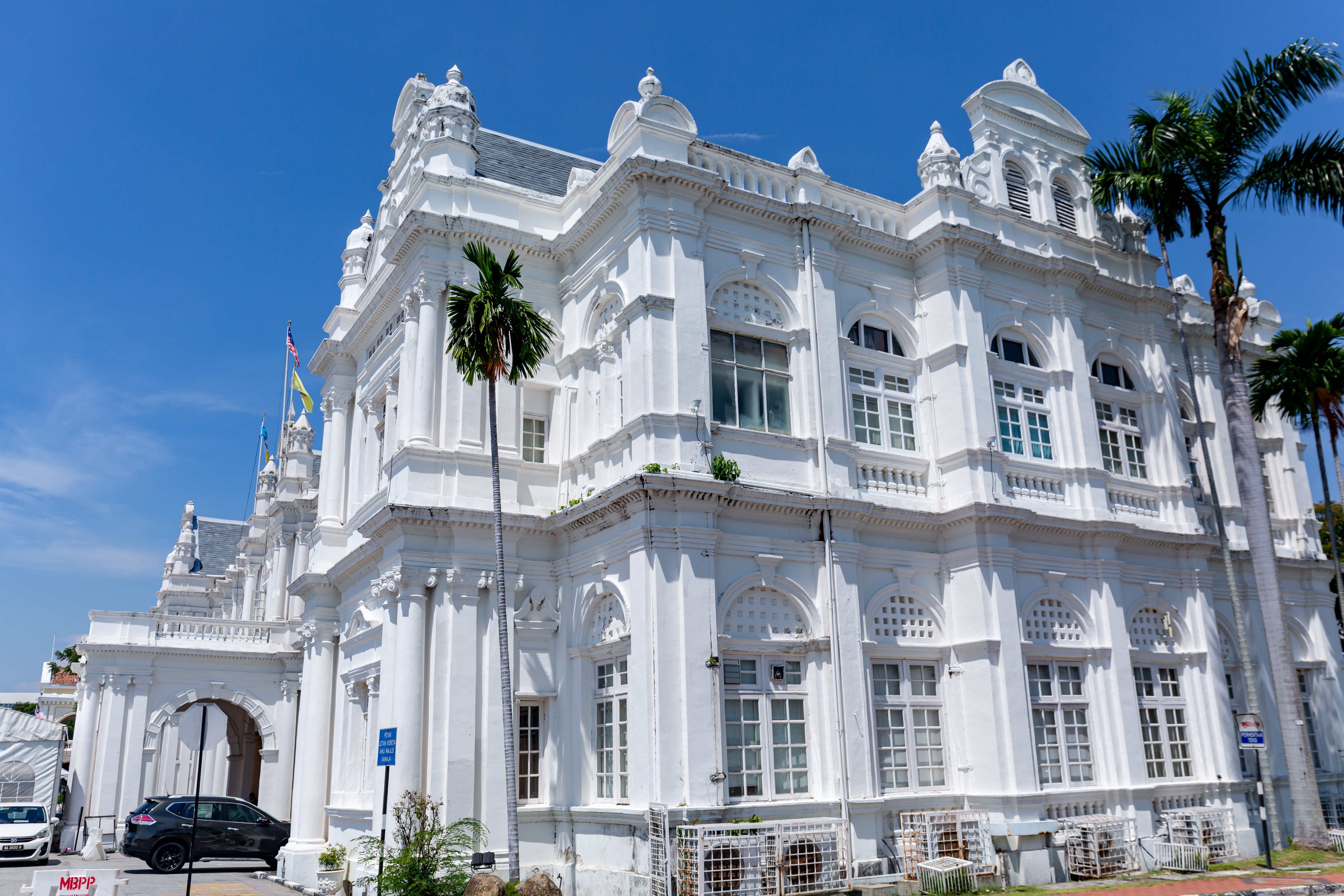 Dewan Bandaraya Pulau Pinang. Pada 1969, Gerakan memenangi negeri sebagai pembangkang; pemerintahannya kemudian bertahan selama 39 tahun sehingga gelombang politik 2008.